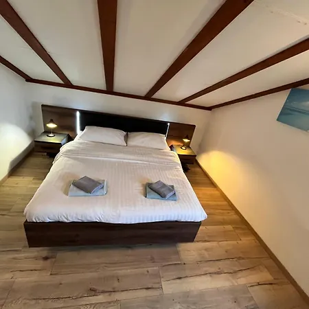 Dalmatia Apartment *